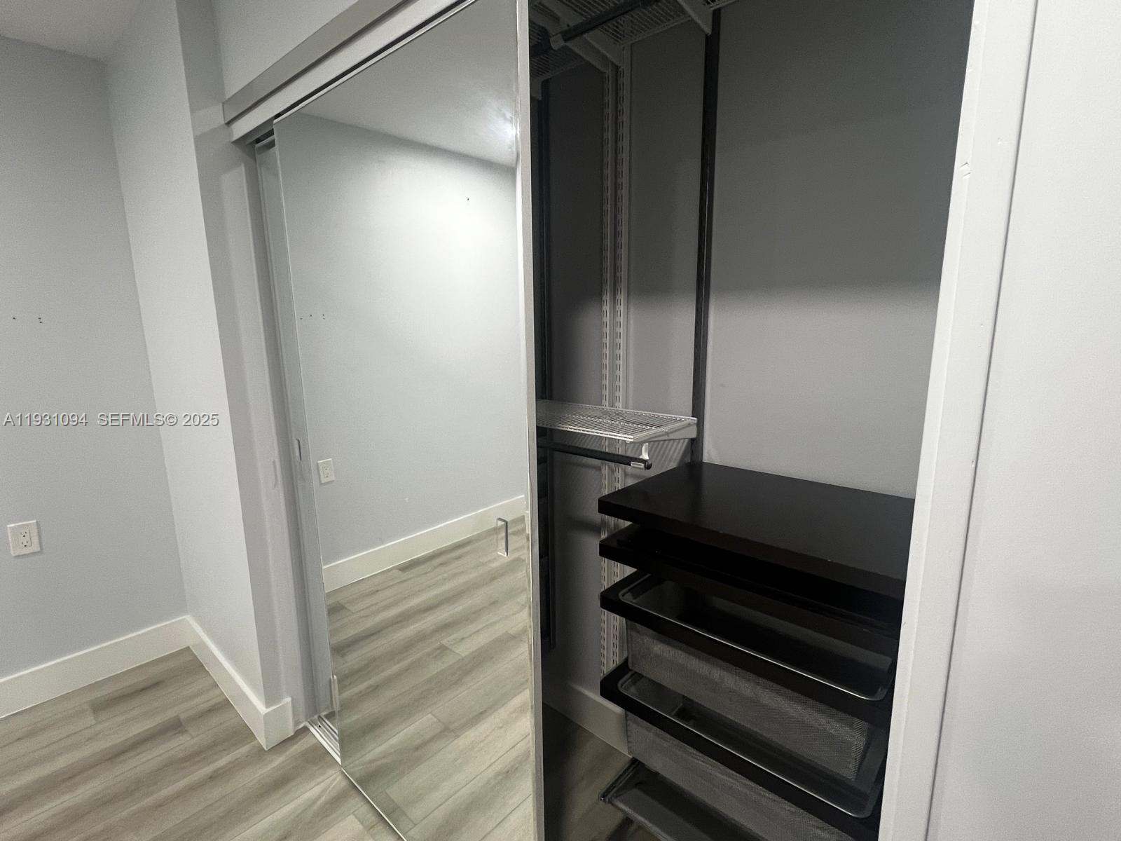 PALM SPRINGS NORTH SEC S - Residential Lease