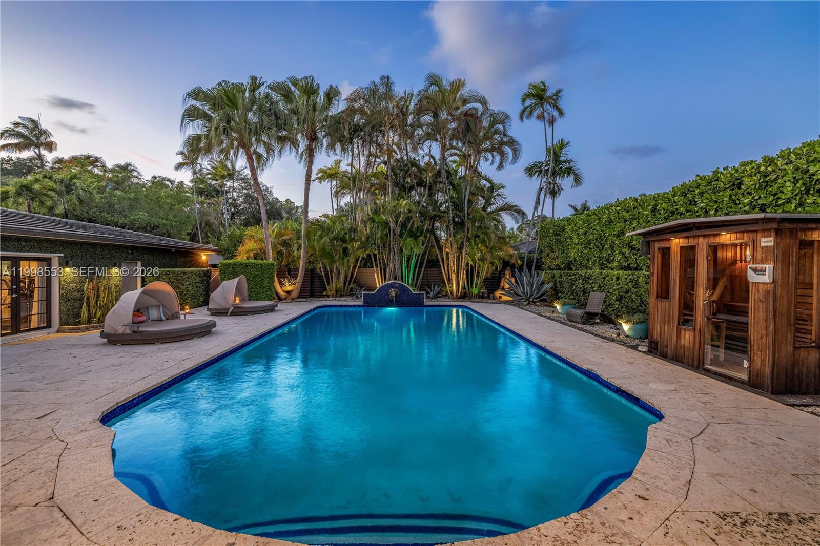 MIAMI SHORES SEC 3 - Residential