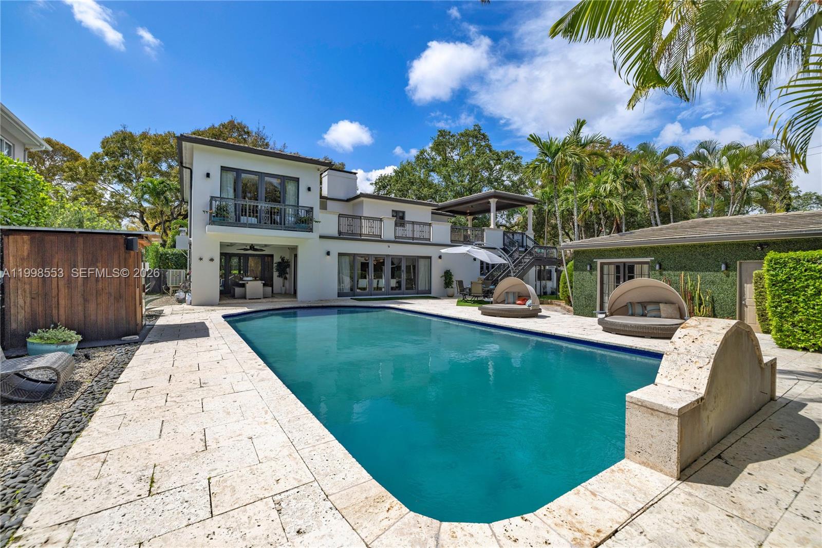 MIAMI SHORES SEC 3 - Residential