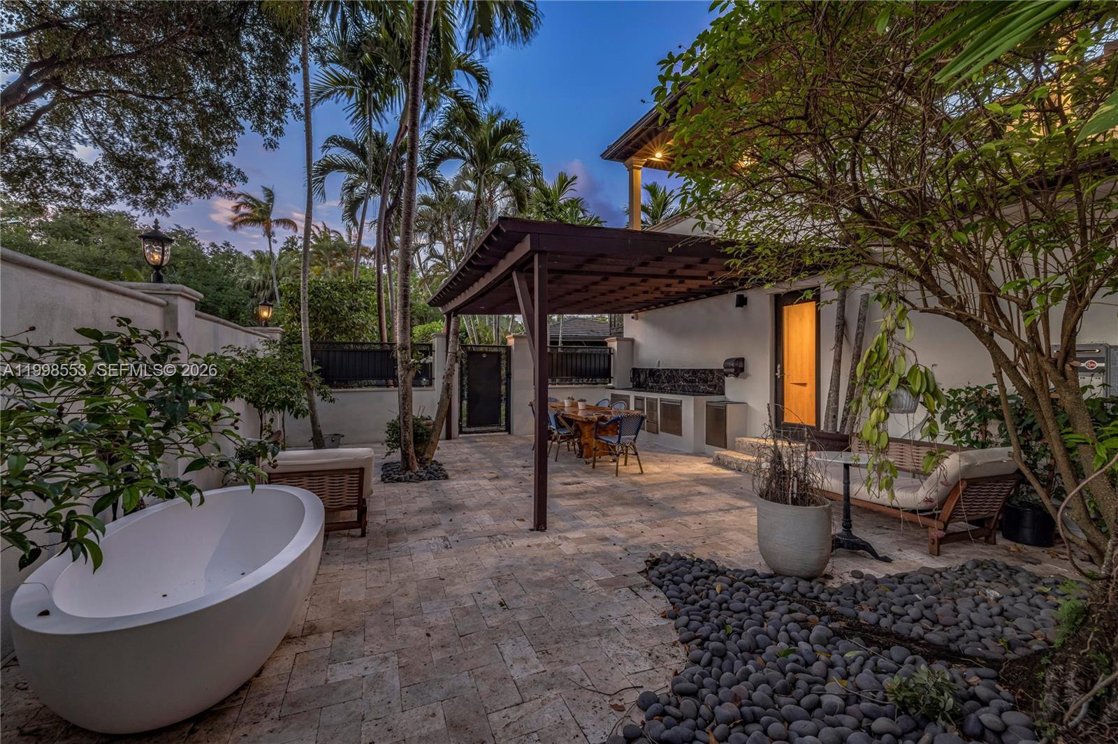 MIAMI SHORES SEC 3 - Residential