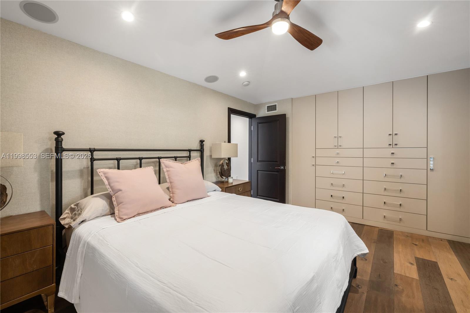 MIAMI SHORES SEC 3 - Residential