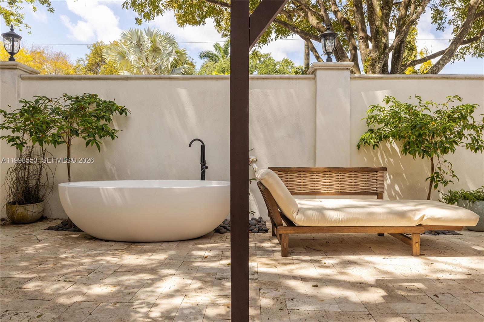 MIAMI SHORES SEC 3 - Residential