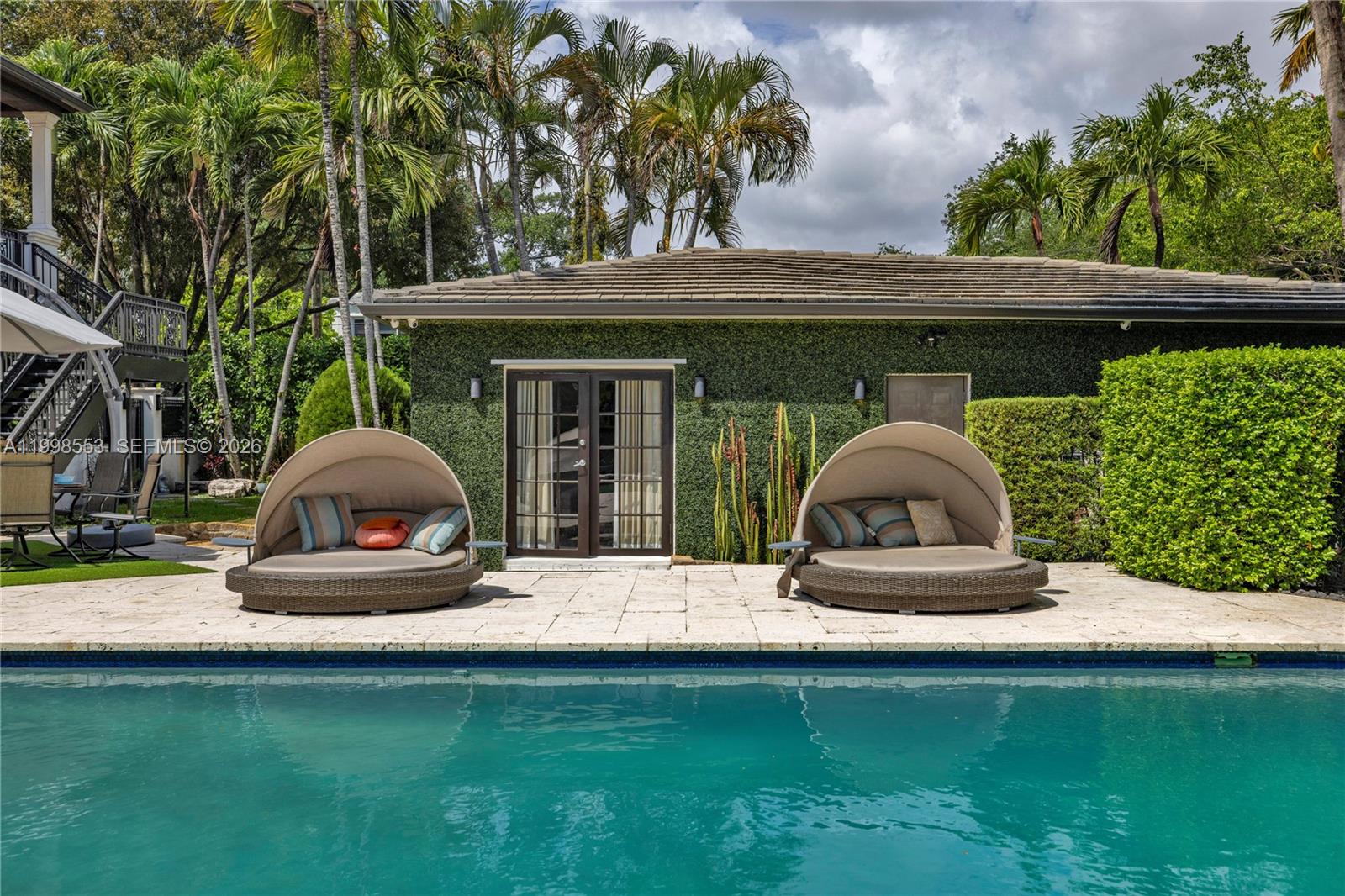 MIAMI SHORES SEC 3 - Residential