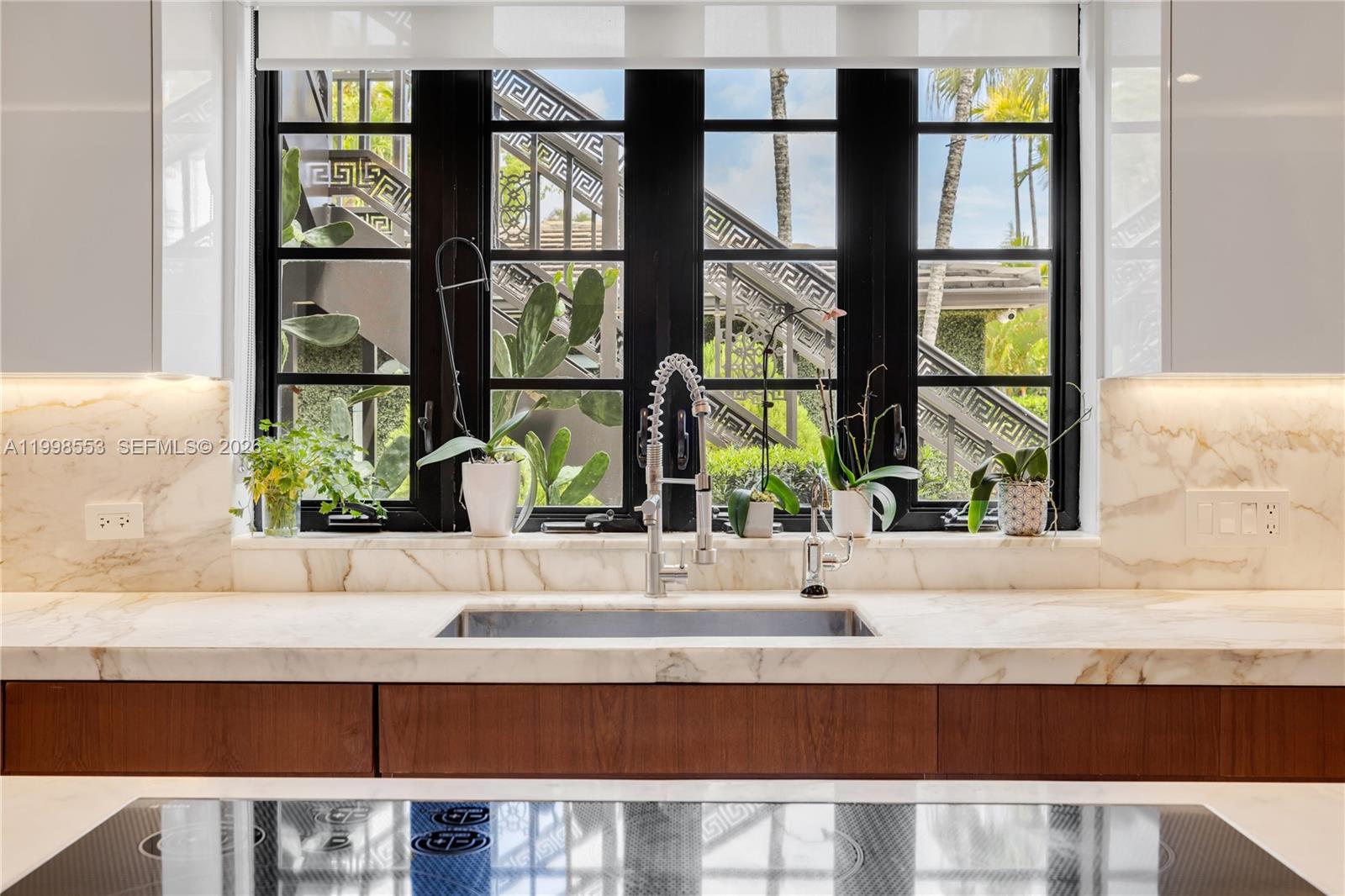 MIAMI SHORES SEC 3 - Residential