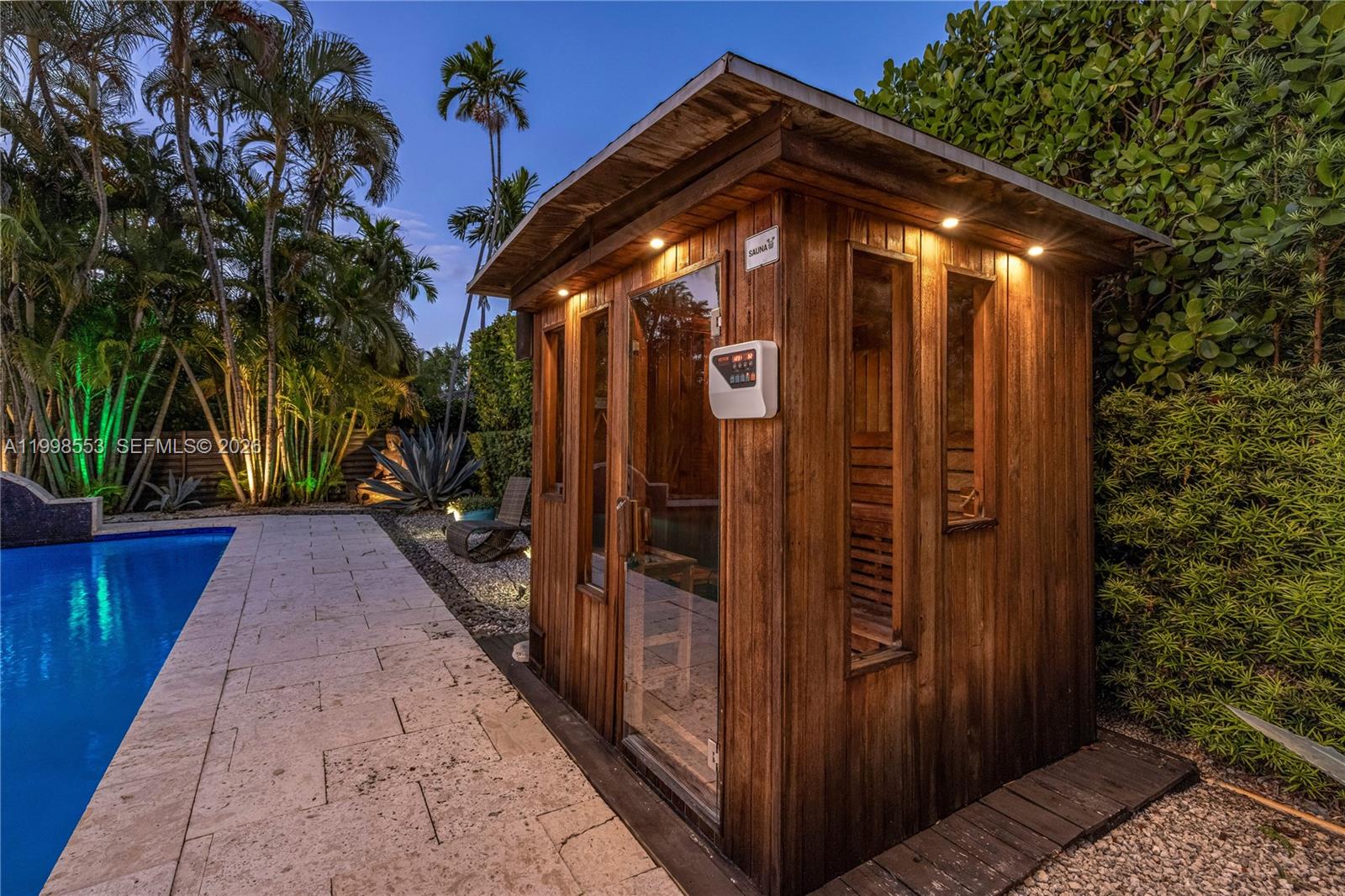 MIAMI SHORES SEC 3 - Residential