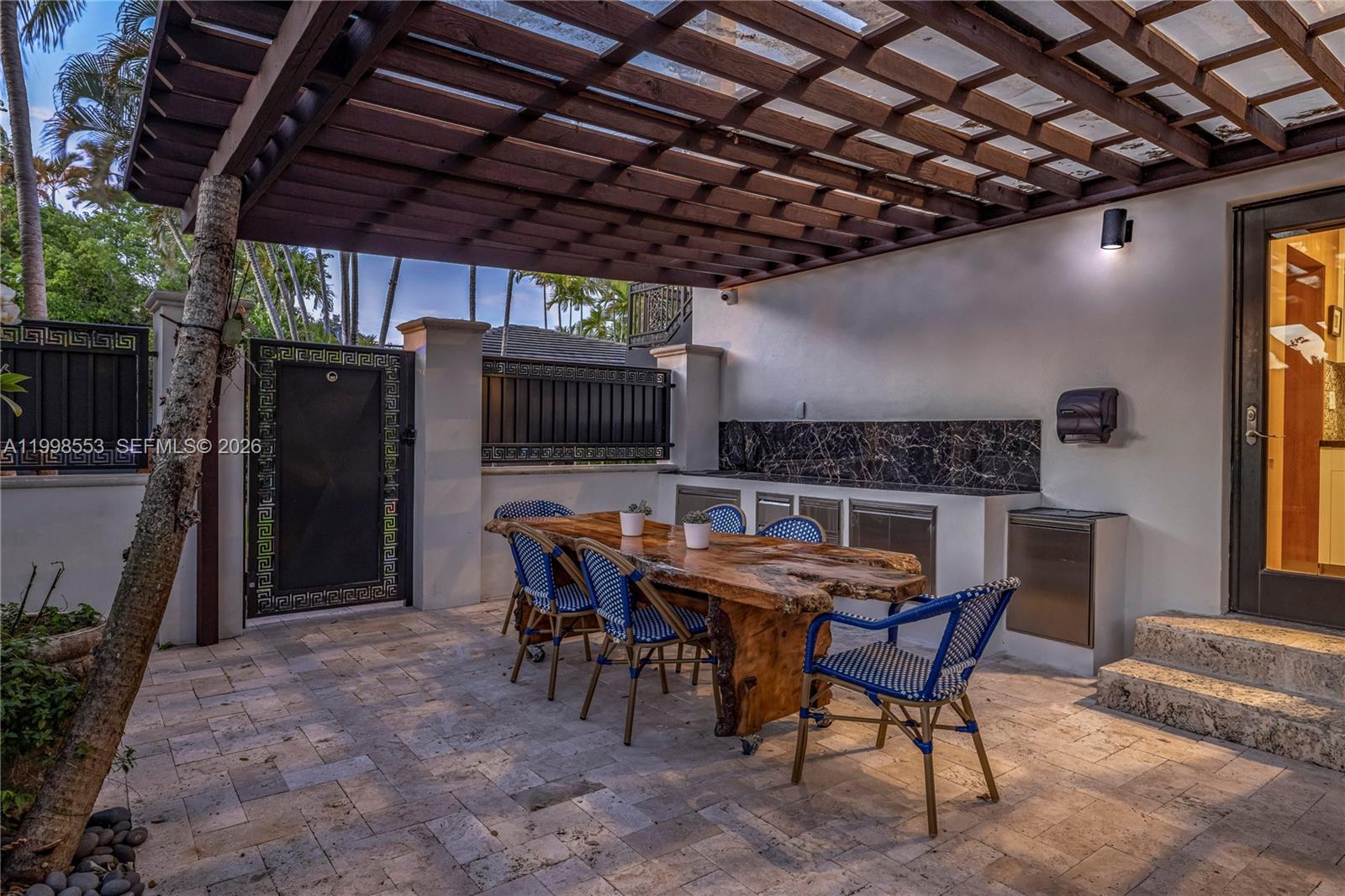 MIAMI SHORES SEC 3 - Residential