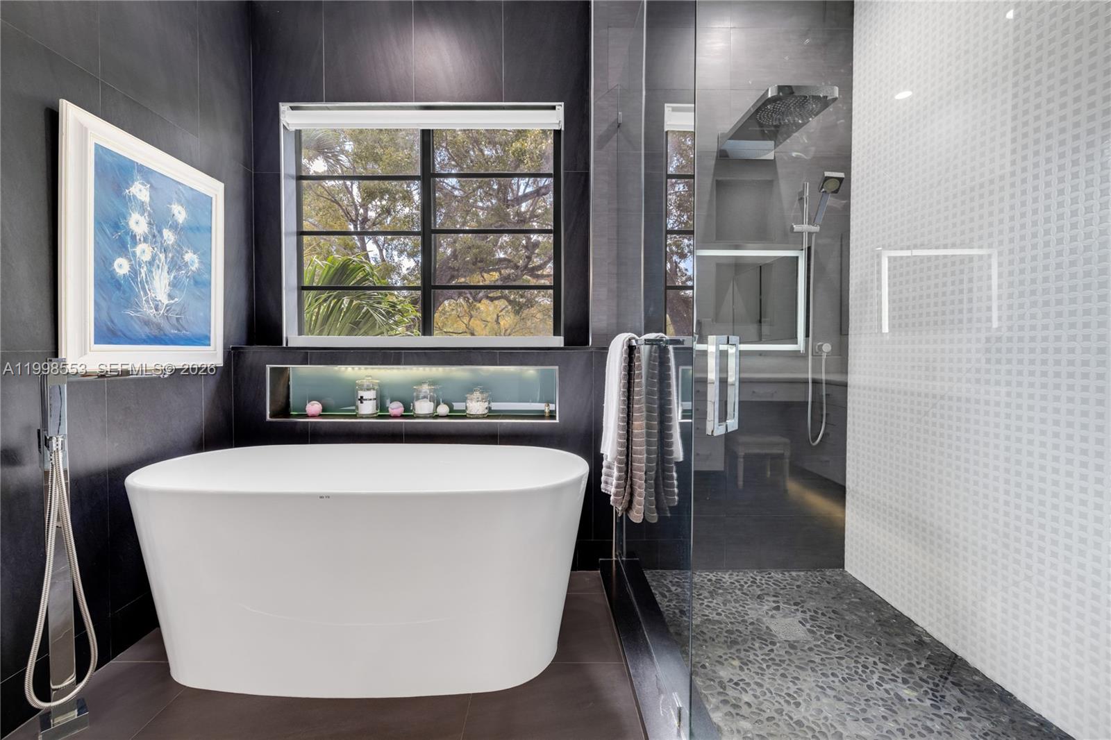 MIAMI SHORES SEC 3 - Residential