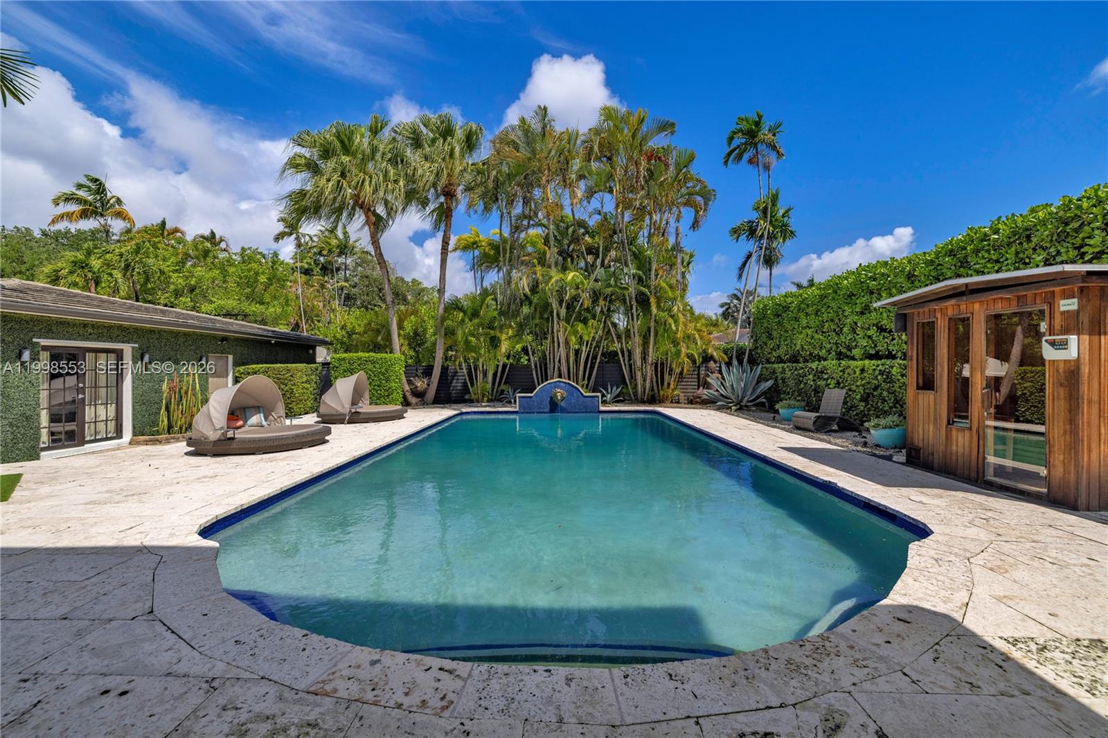 MIAMI SHORES SEC 3 - Residential