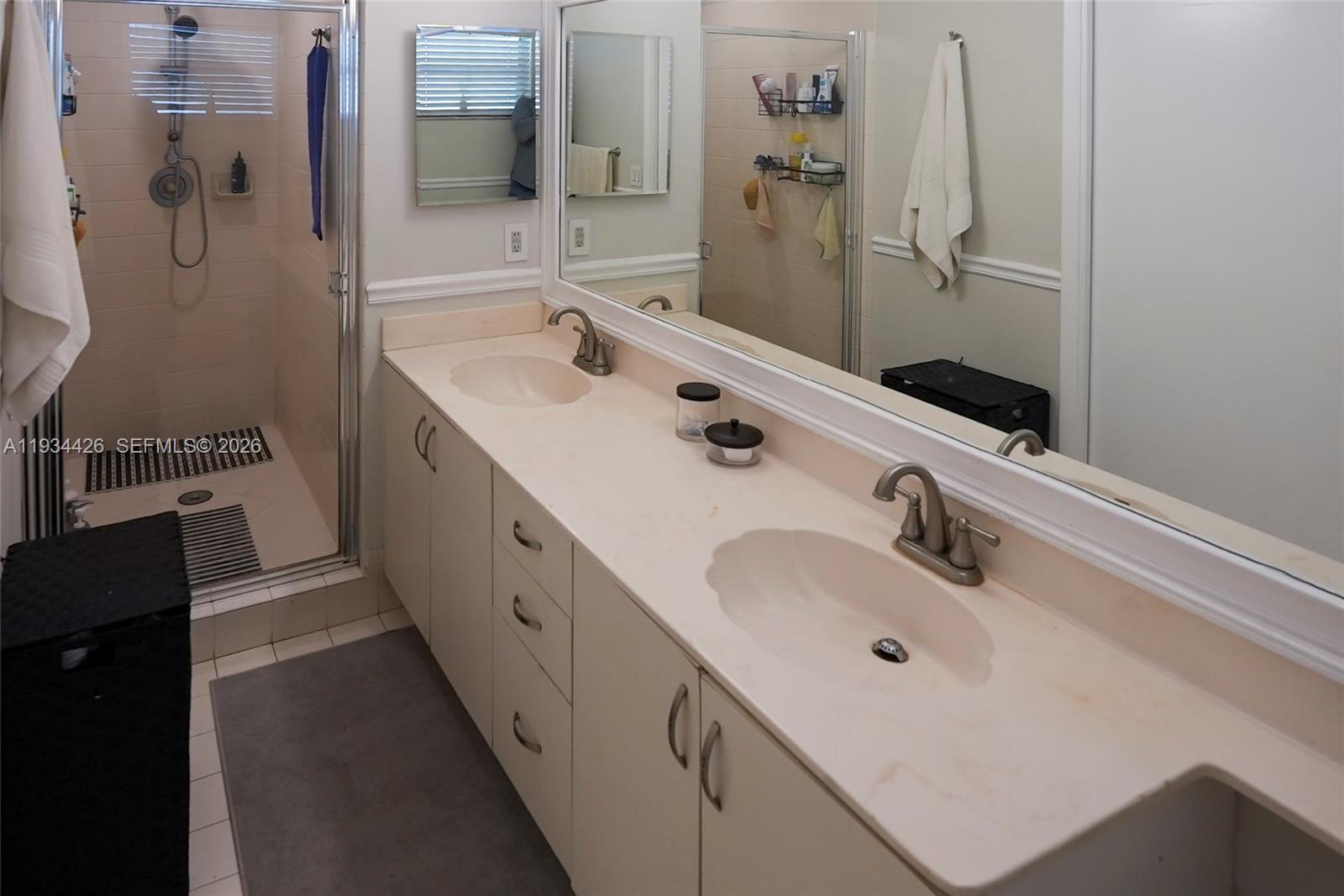 PATIO HOMES OF DORAL PINE - Residential