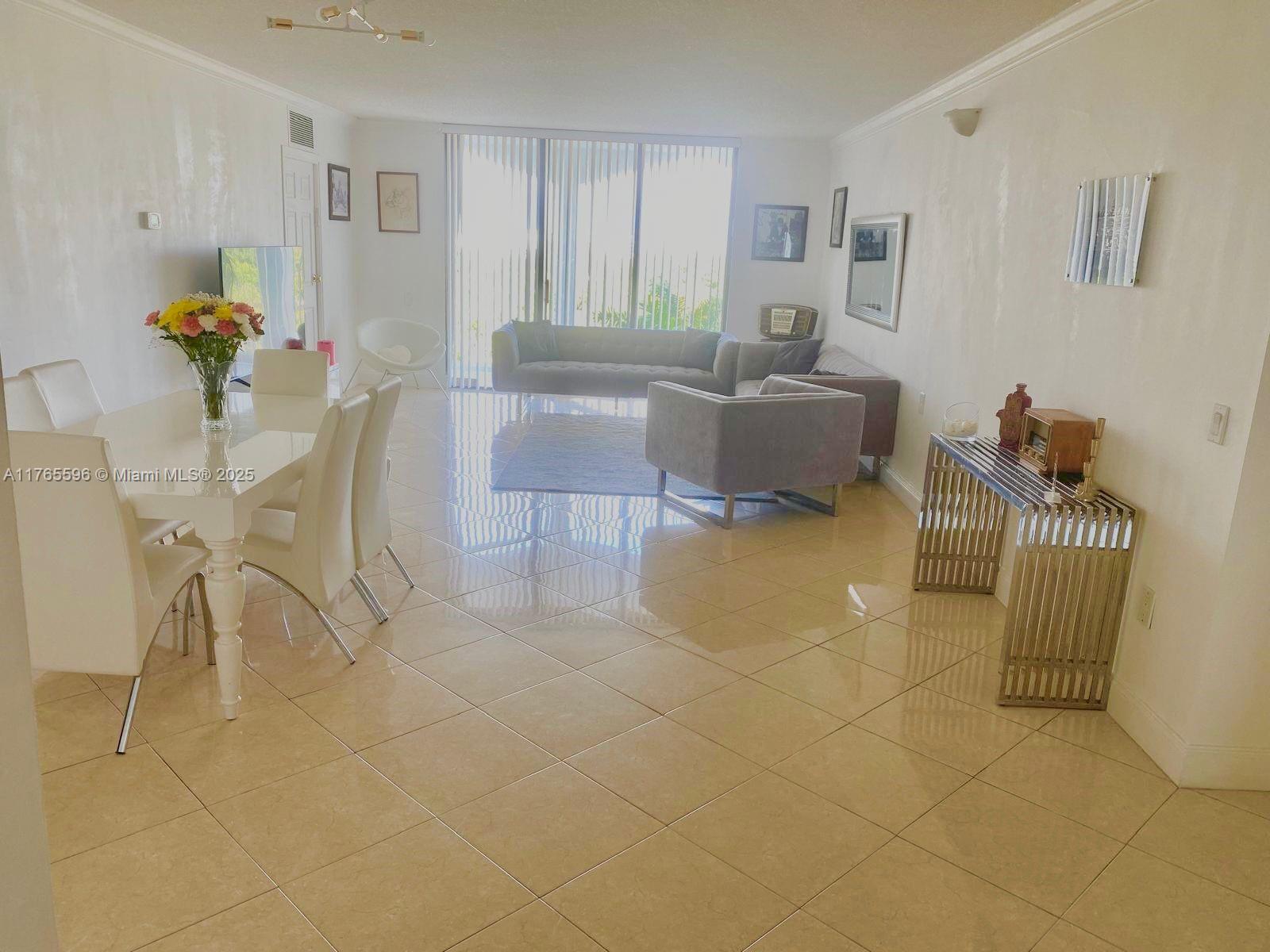 9801 Collins Ave 8M