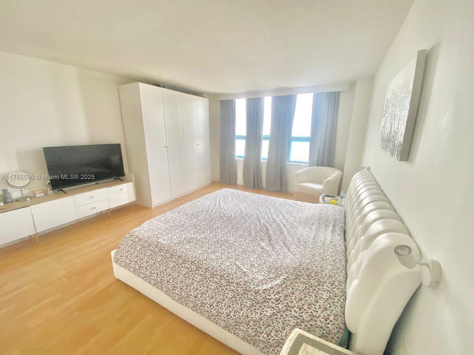 BALMORAL CONDO - Residential