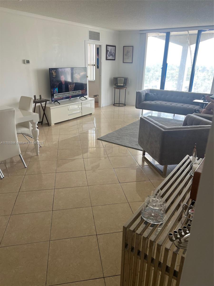 Property for Sale at 9801 Collins Ave 8M, Bal Harbour, Miami-Dade County, Florida - Bedrooms: 2 
Bathrooms: 2  - $1,300,000