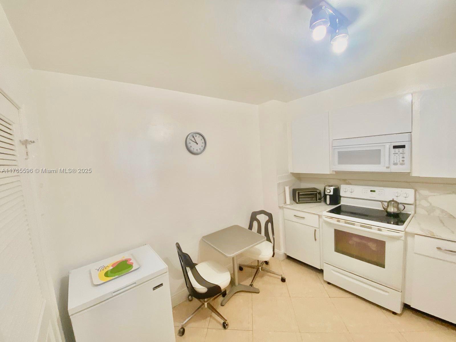 BALMORAL CONDO - Residential