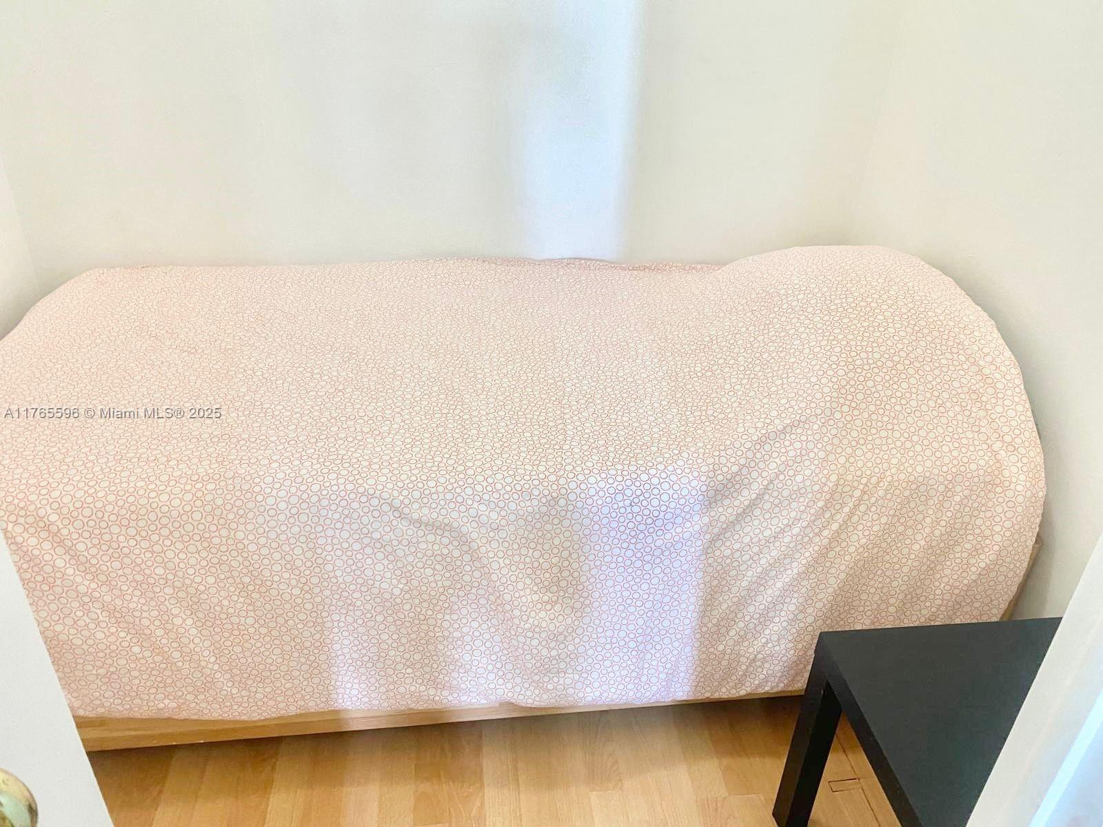 BALMORAL CONDO - Residential