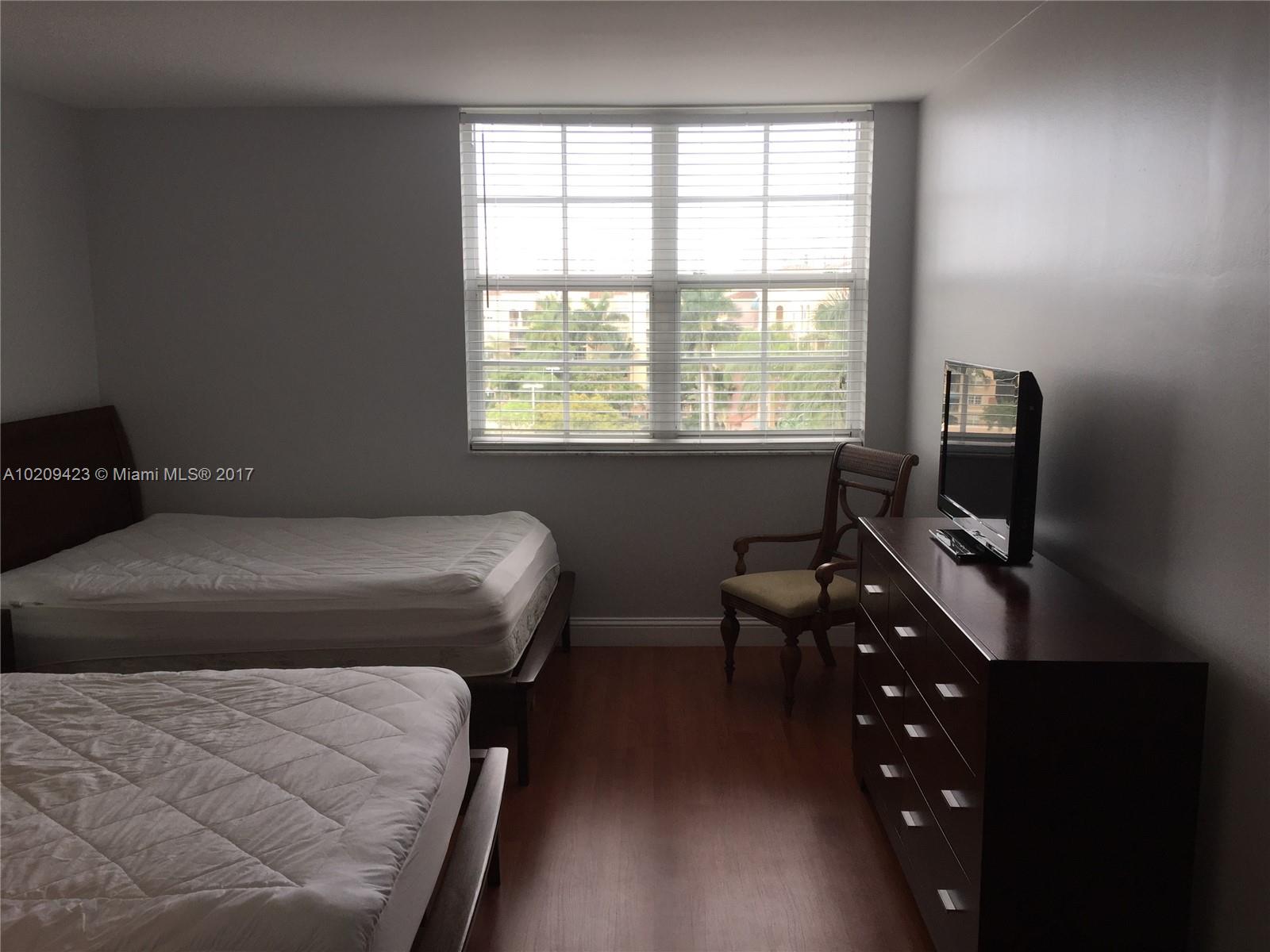 The Yacht Club At Aventur - Residential Lease