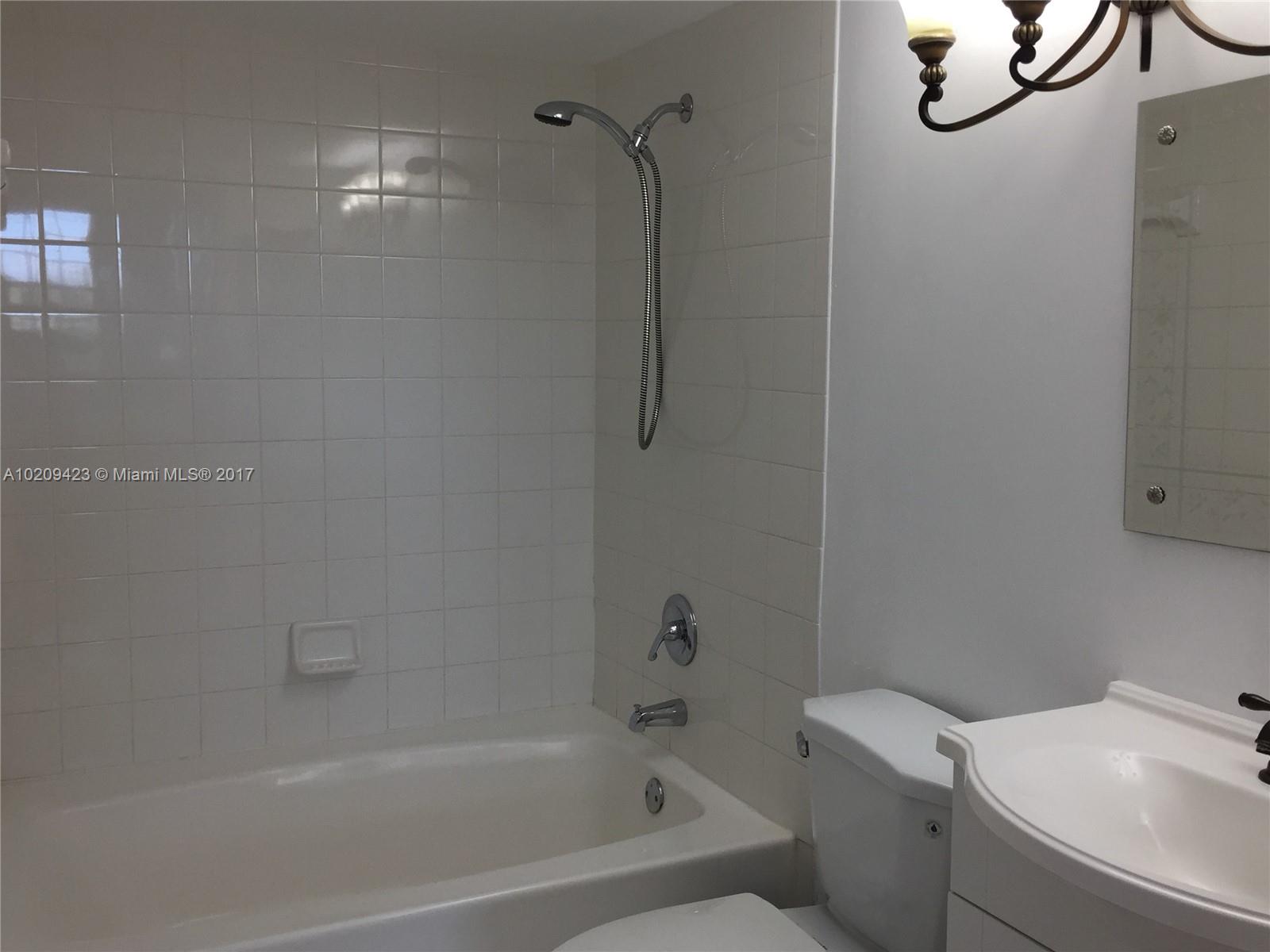 The Yacht Club At Aventur - Residential Lease