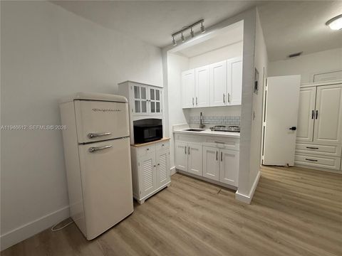 481 E 31th St E Hialeah FL 33013