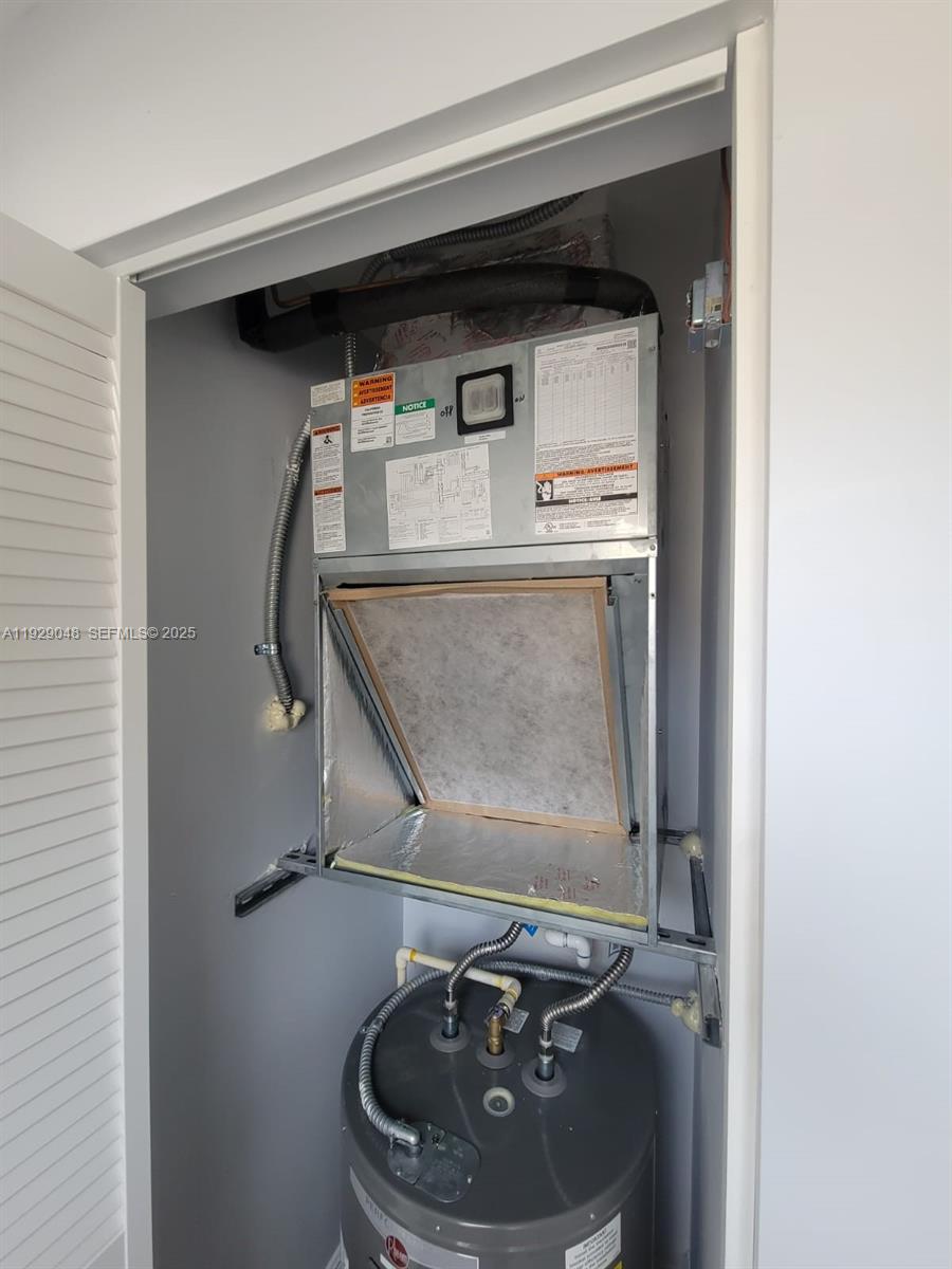 LAUDERDALE HOMESITES FIRS - Residential