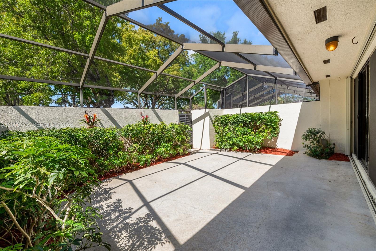 VILLAS OF DEERWOOD REPLAT - Residential