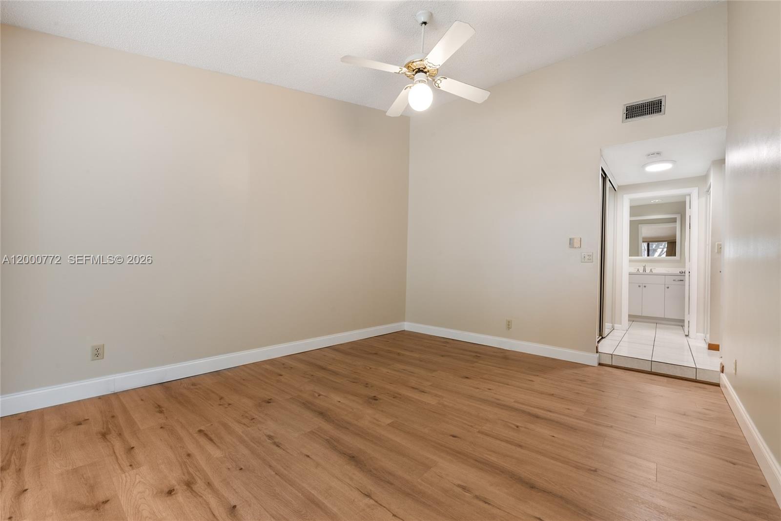 VILLAS OF DEERWOOD REPLAT - Residential