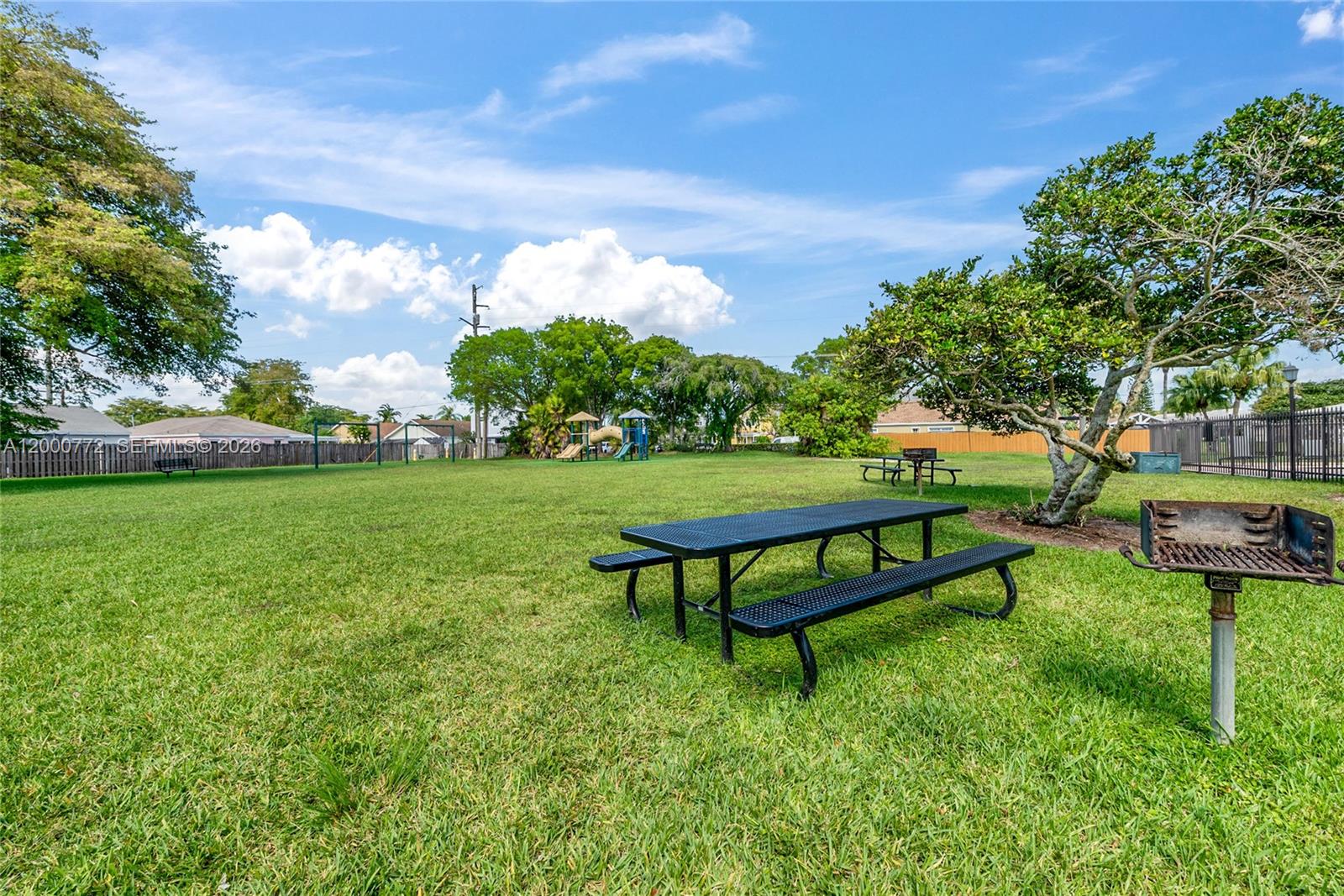 VILLAS OF DEERWOOD REPLAT - Residential