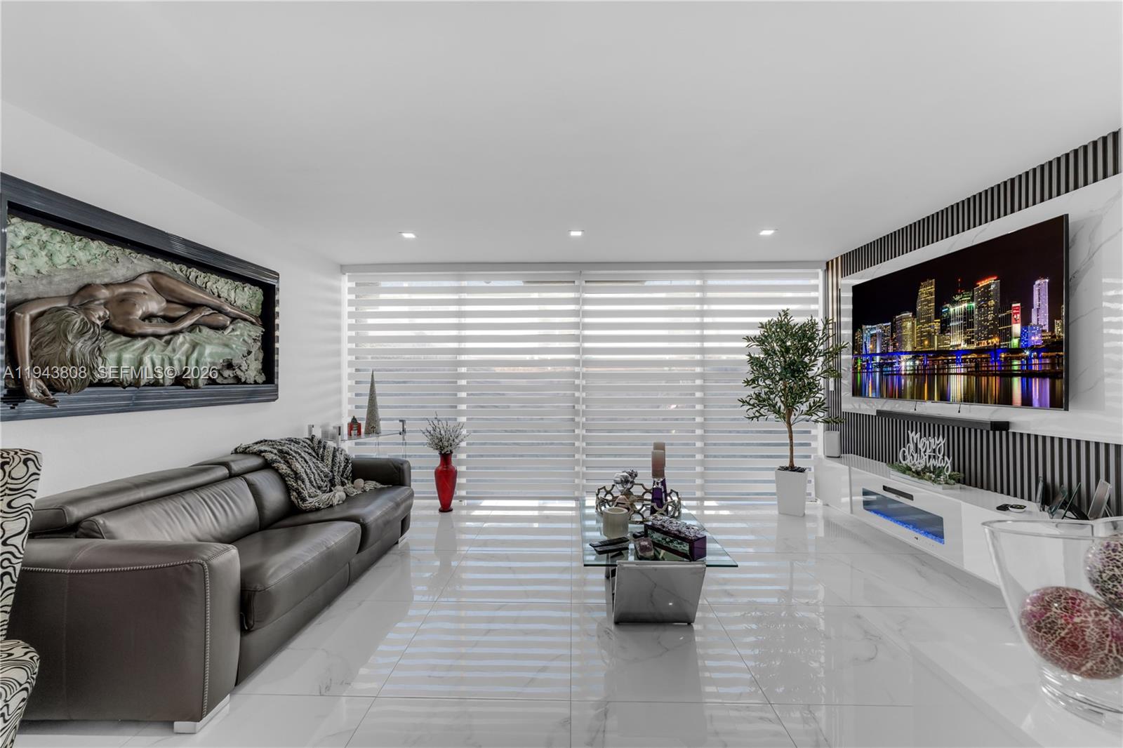 LAKE LAURA CONDO NO 2 - Residential