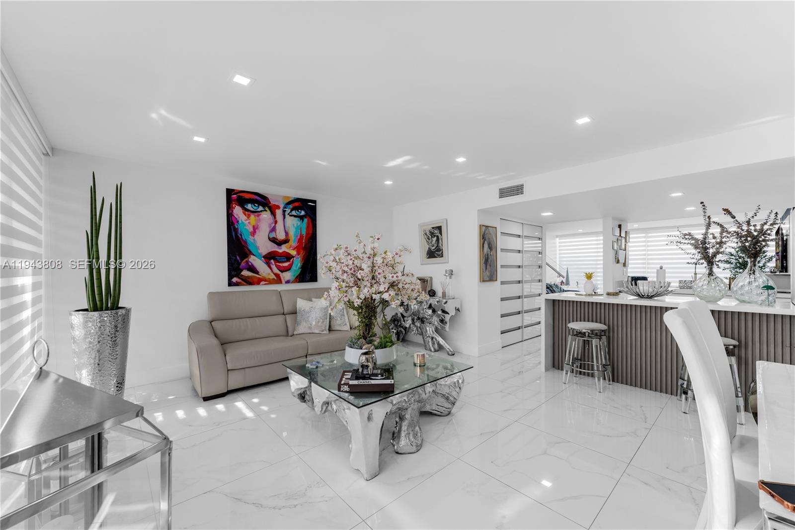 LAKE LAURA CONDO NO 2 - Residential