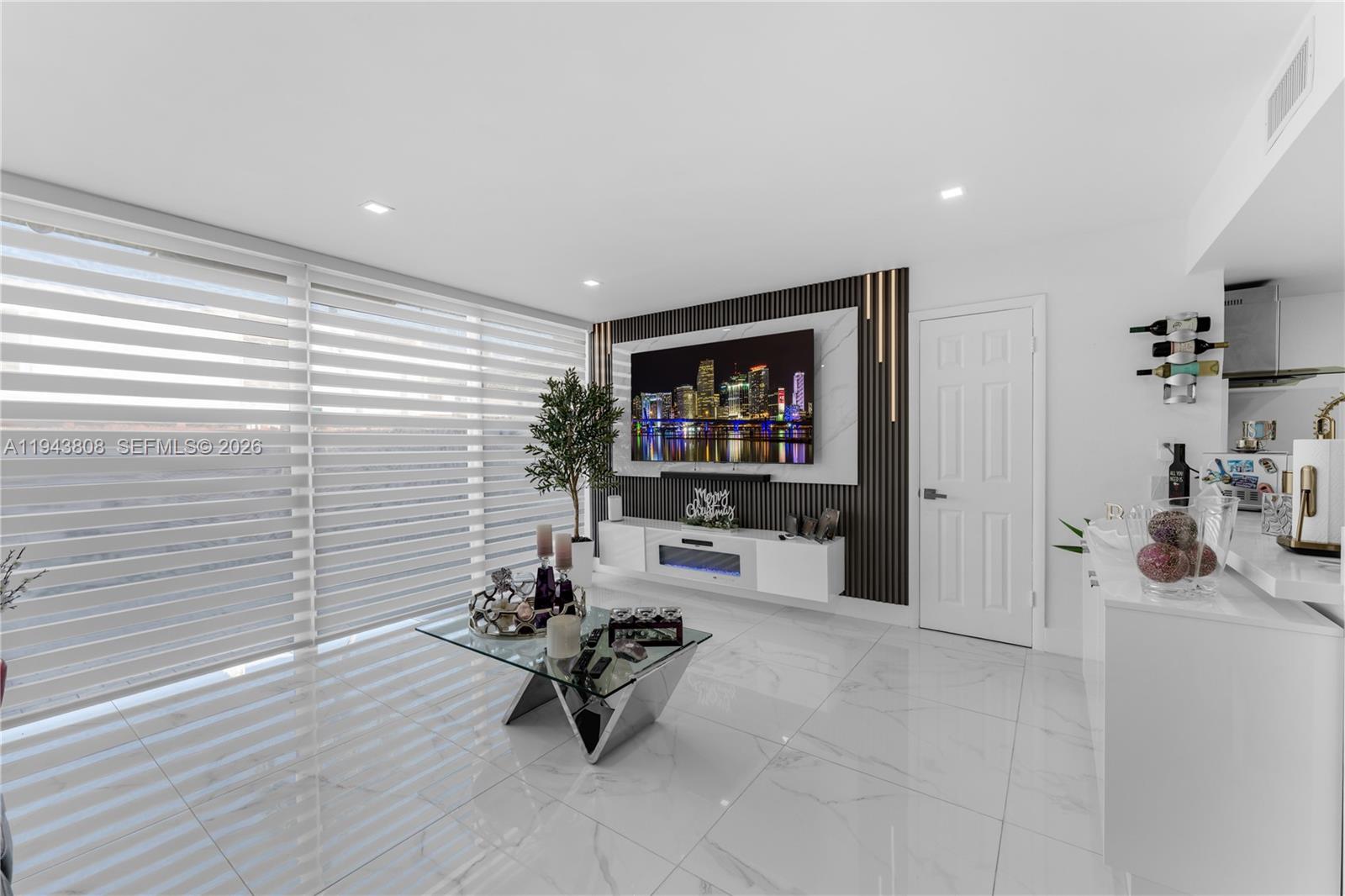 LAKE LAURA CONDO NO 2 - Residential