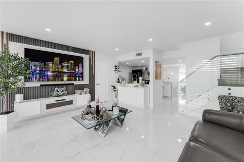 13835 SW 84th St 503 Miami FL 33183