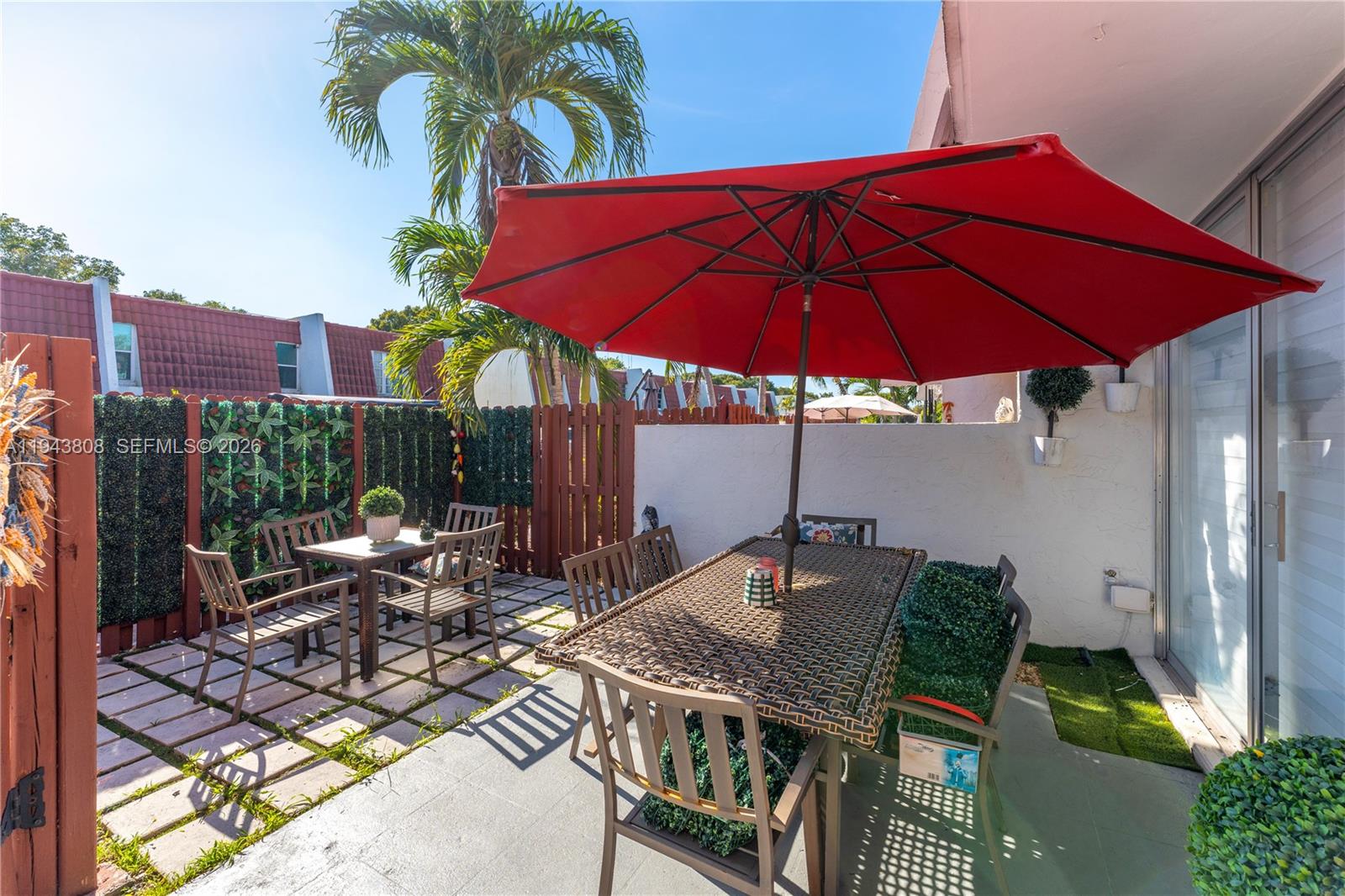 LAKE LAURA CONDO NO 2 - Residential