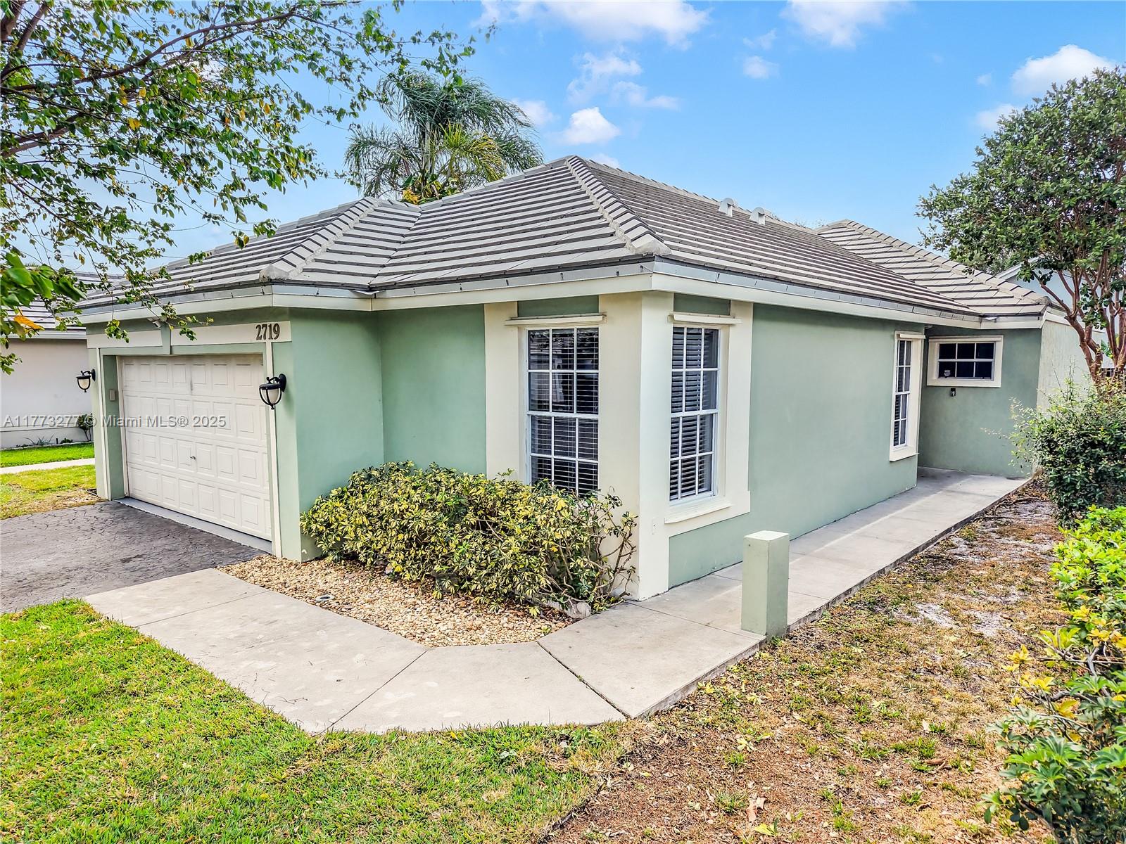 2719 Arrowwood Ct