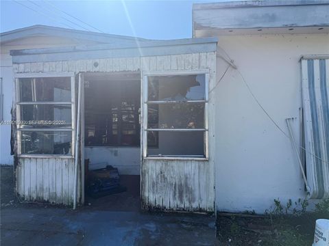 5770 SW 38th Ct Davie FL 33314