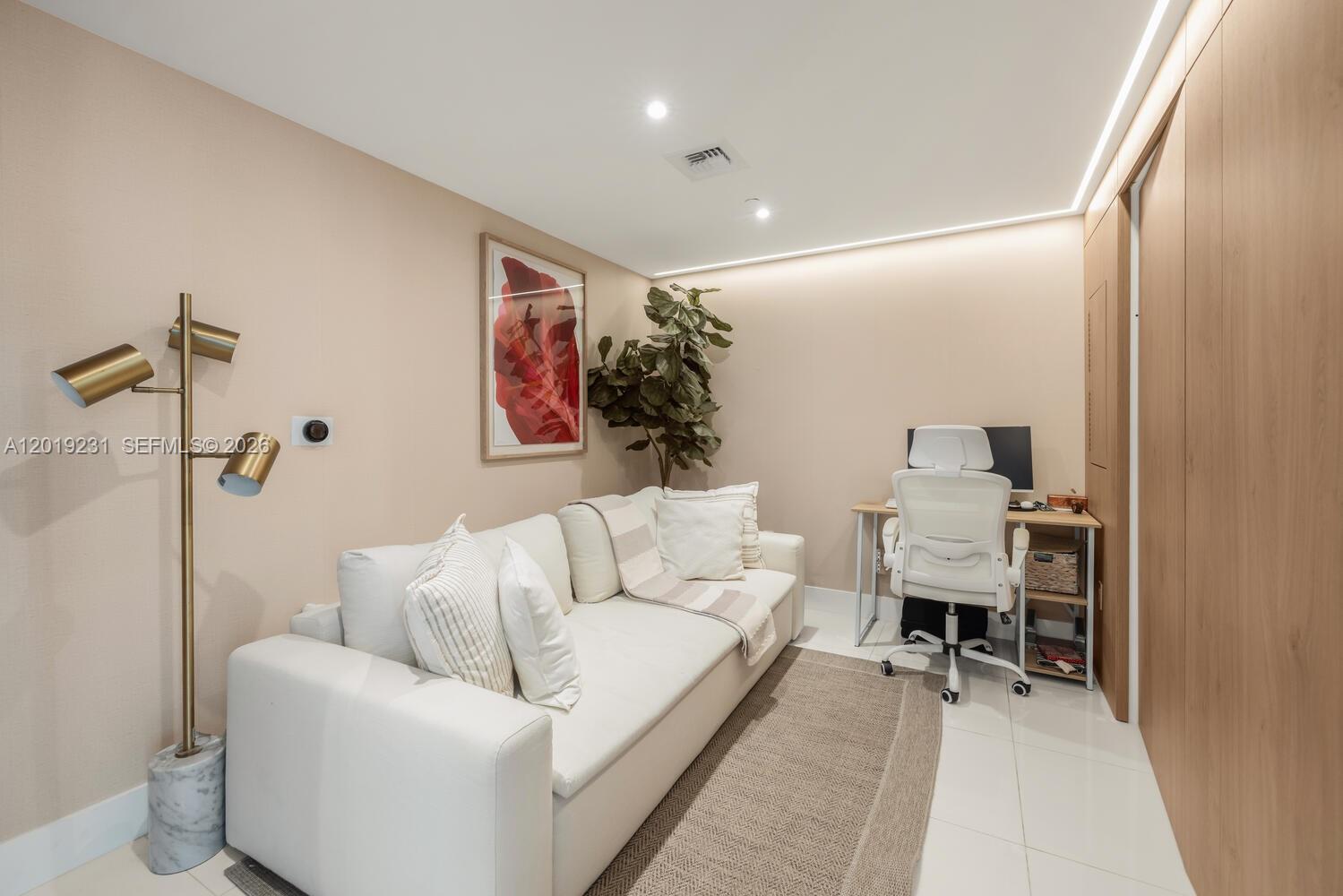 1300 S MIAMI AVENUE CONDO - Residential