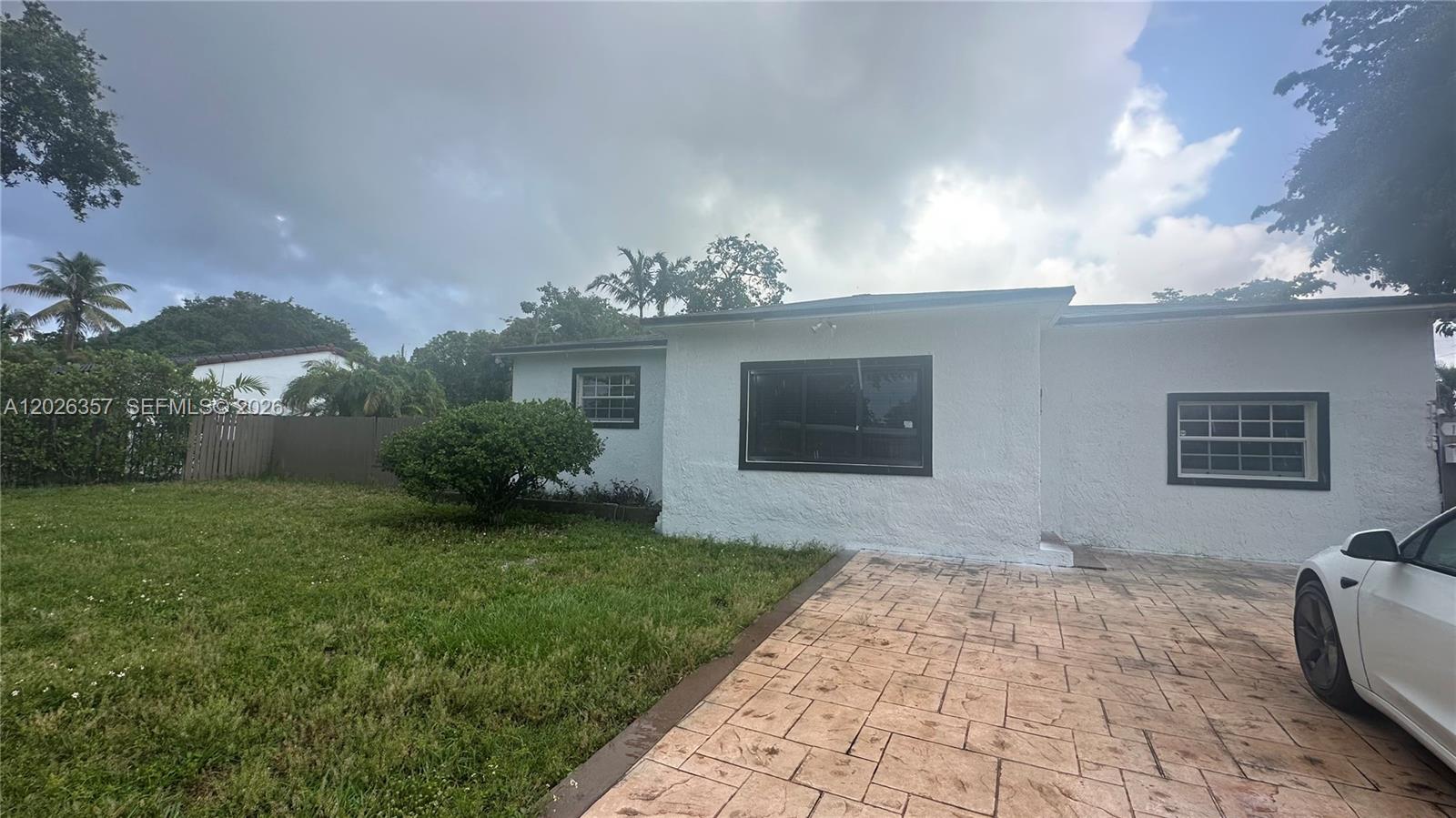 BISCAYNE VILLAGE HEIGHTS - Residential