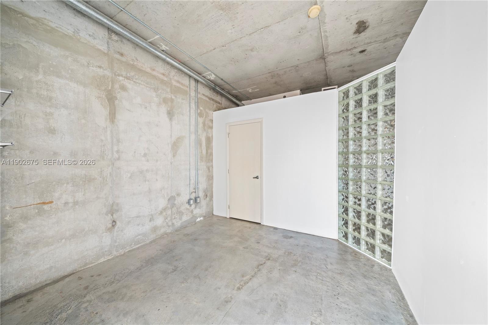 THE YORKER CONDO - Residential