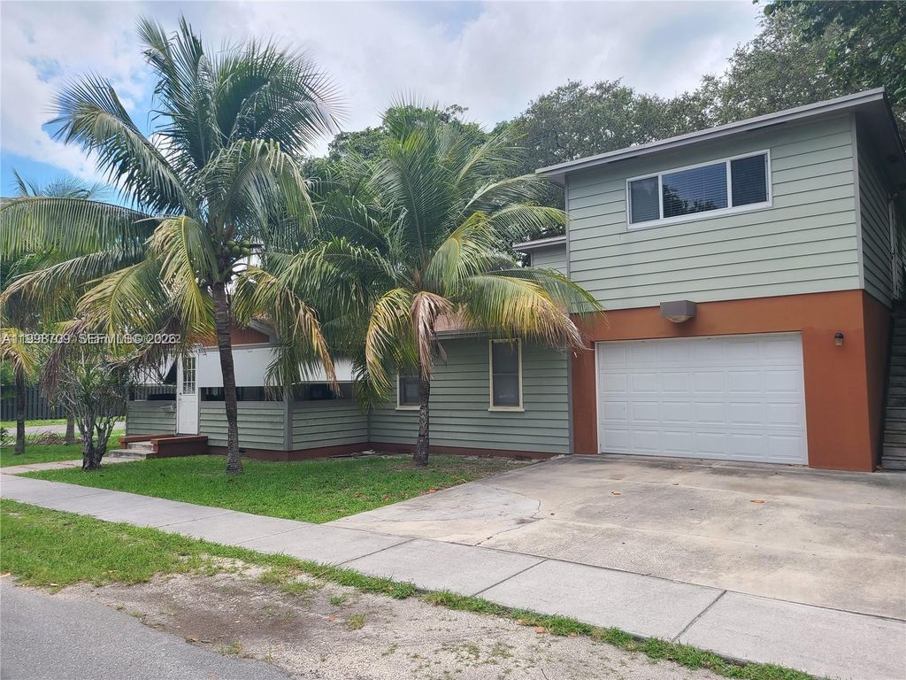 Photo of 258 SW 1st Ct #HOUSE, Dania Beach, FL 33004 (MLS # A11998709)
