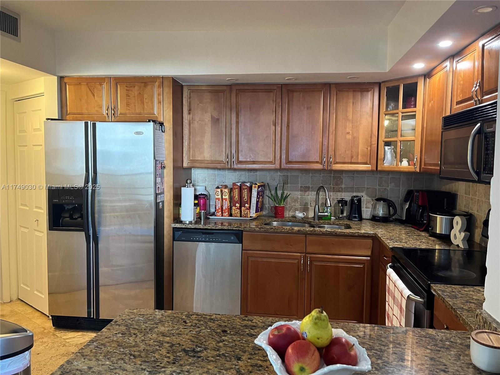 HAMPTONS WEST CONDO - Residential