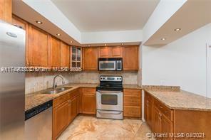 HAMPTONS WEST CONDO - Residential