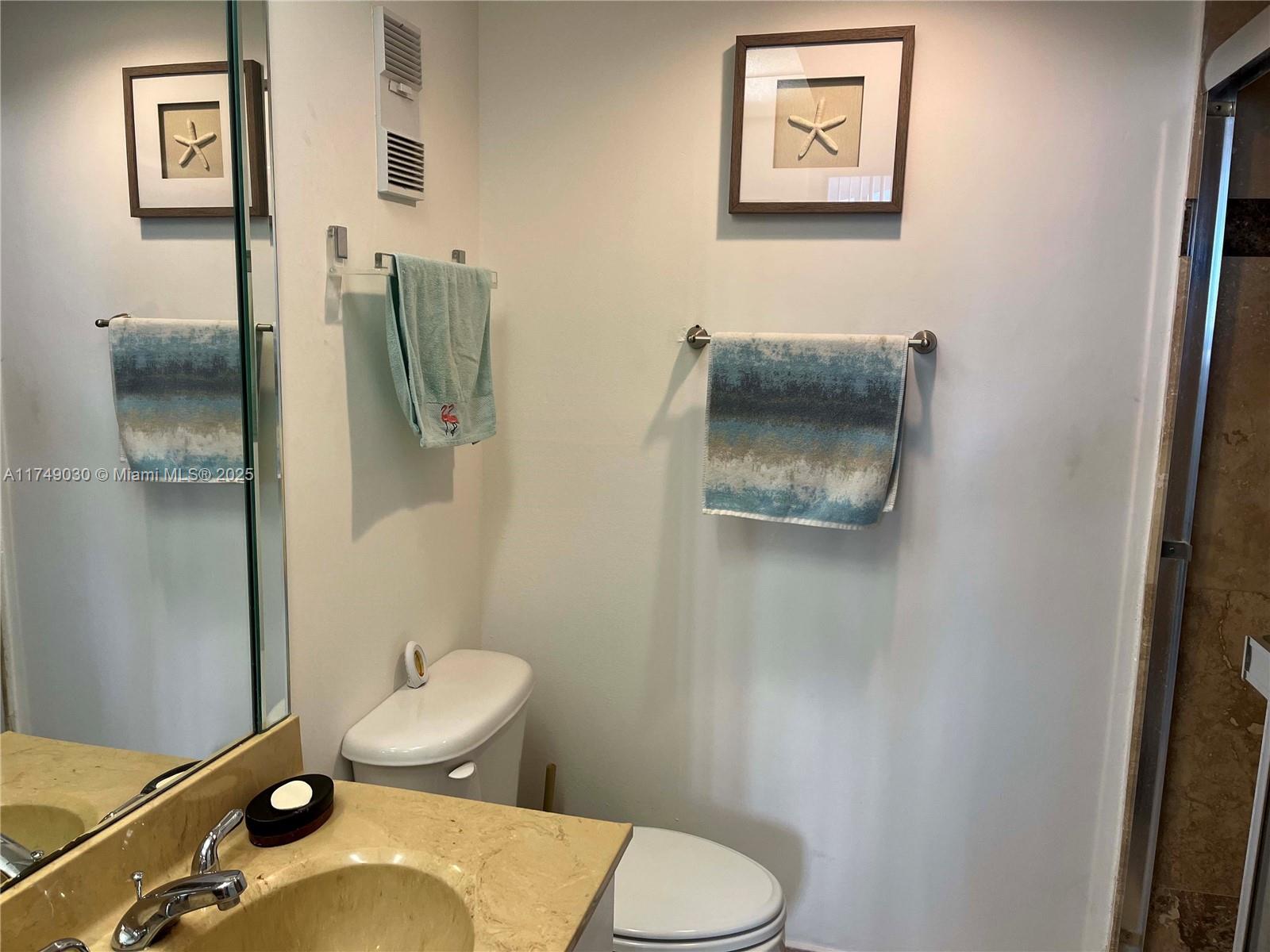 HAMPTONS WEST CONDO - Residential