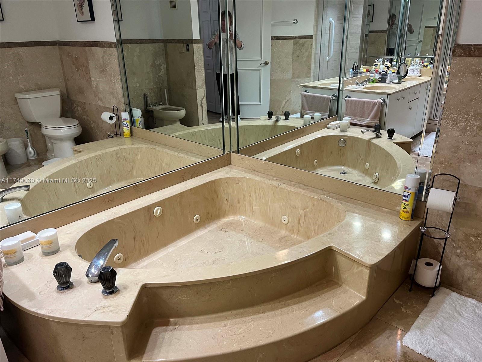 HAMPTONS WEST CONDO - Residential