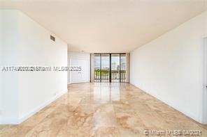 HAMPTONS WEST CONDO - Residential