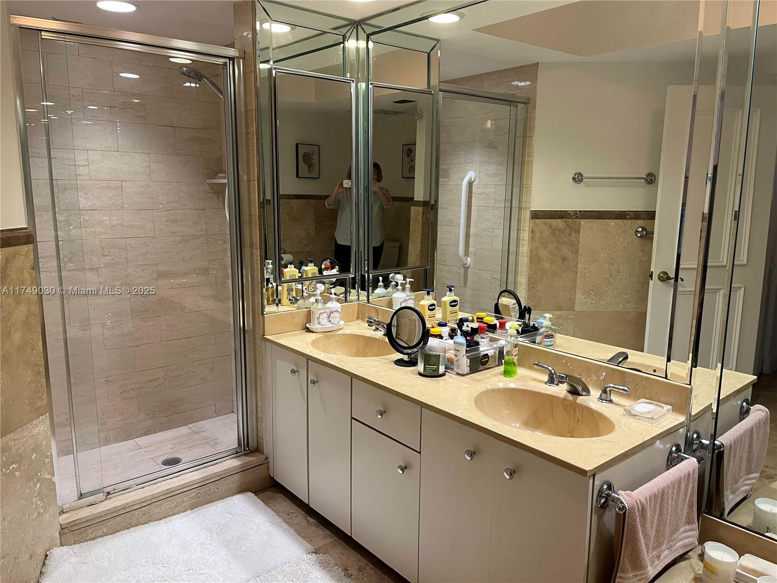 HAMPTONS WEST CONDO - Residential