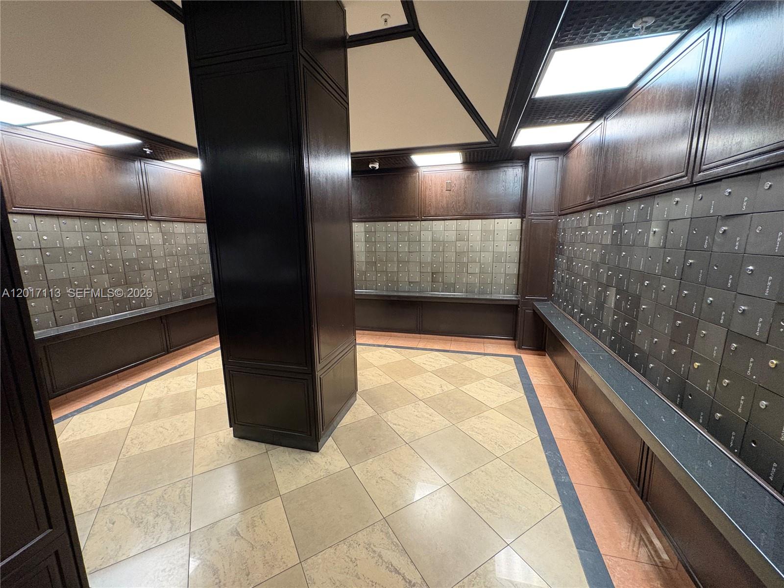 CHARTER CLUB CONDO - Residential Lease