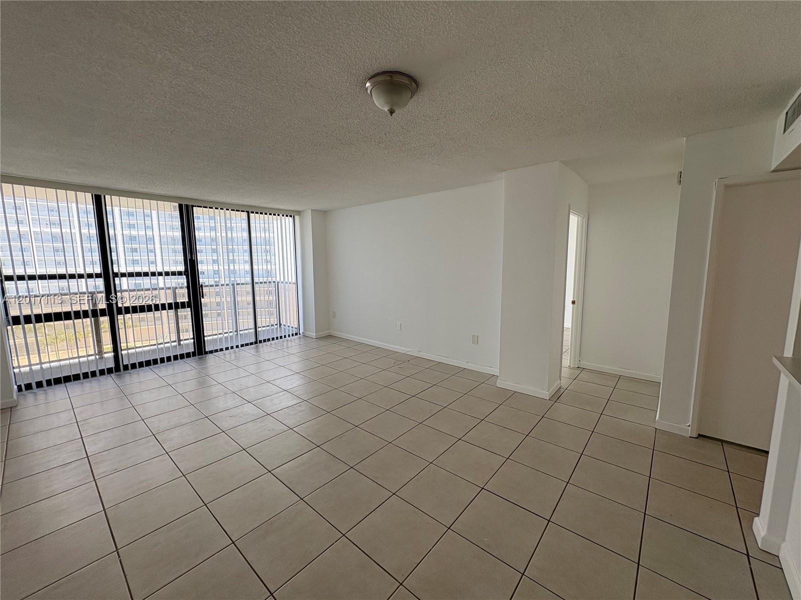 CHARTER CLUB CONDO - Residential Lease
