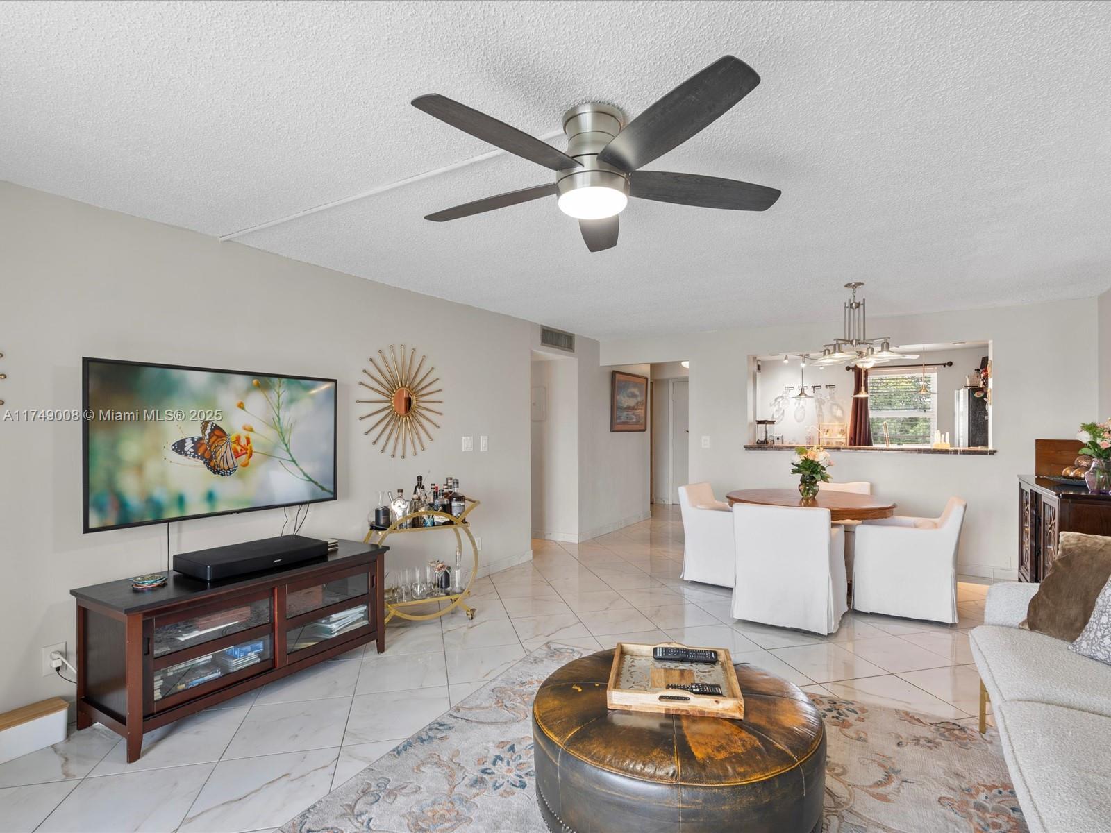 MEADOWBROOK LAKES VIEW CO - Residential