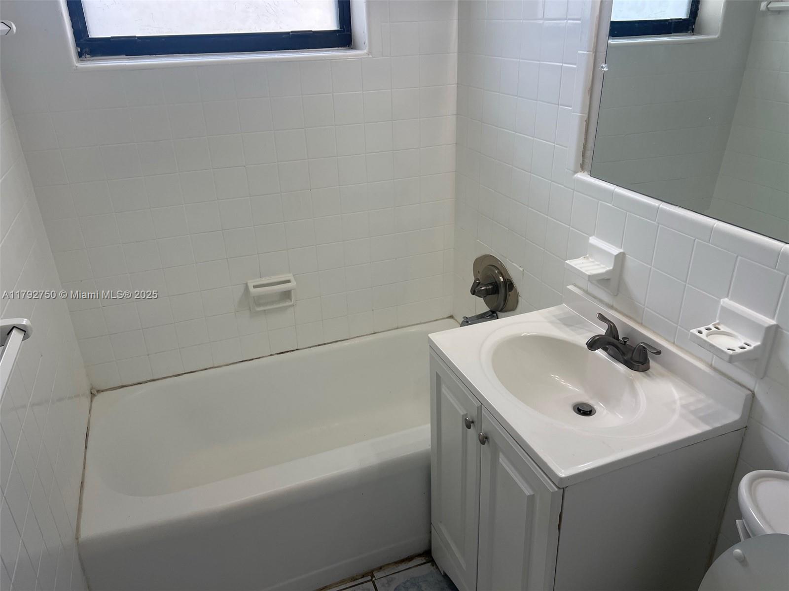 1840 NW 184th St