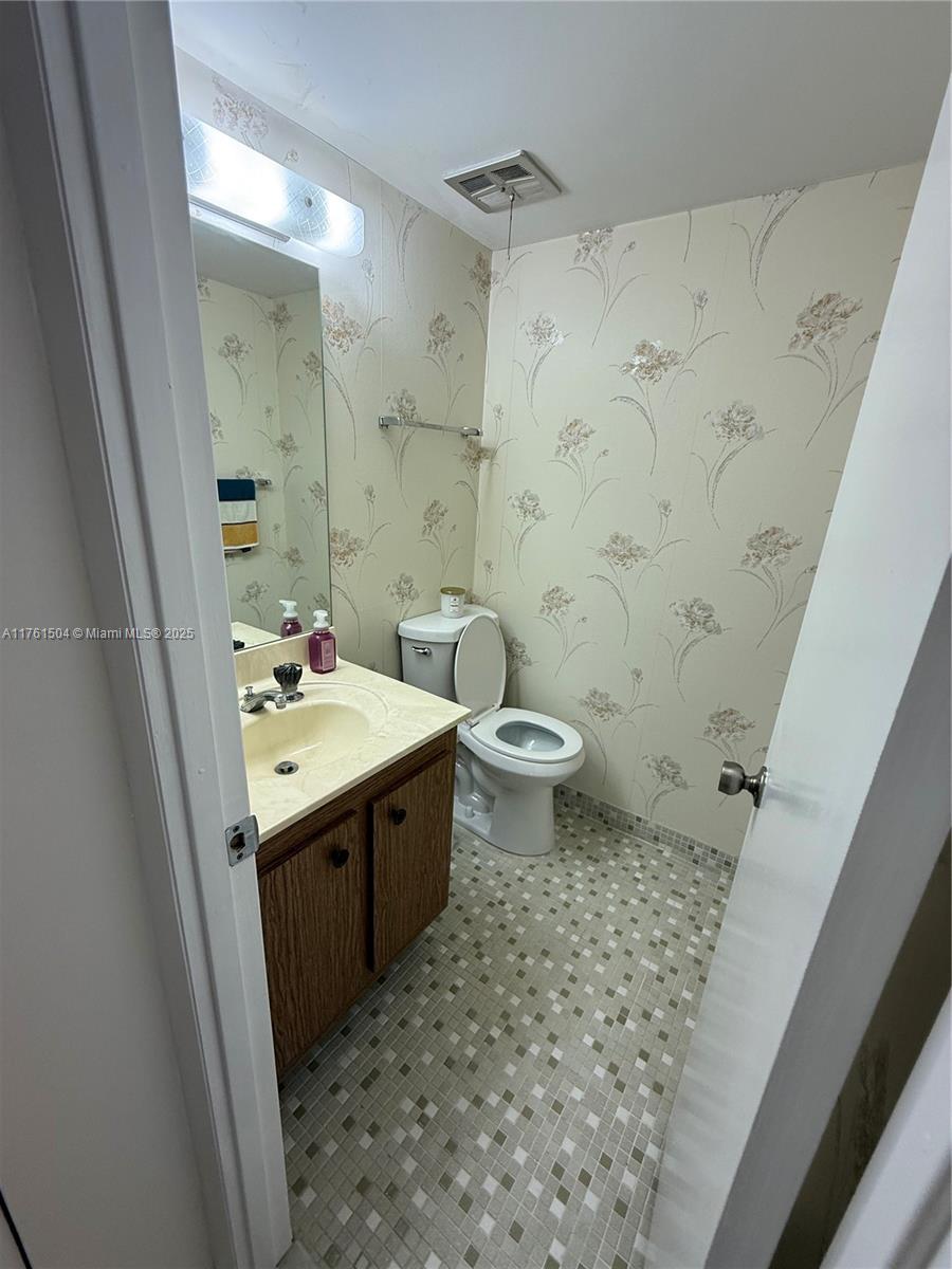 OAKBROOK II CONDO - Residential