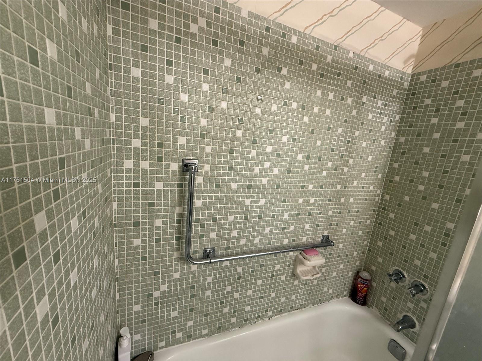 OAKBROOK II CONDO - Residential