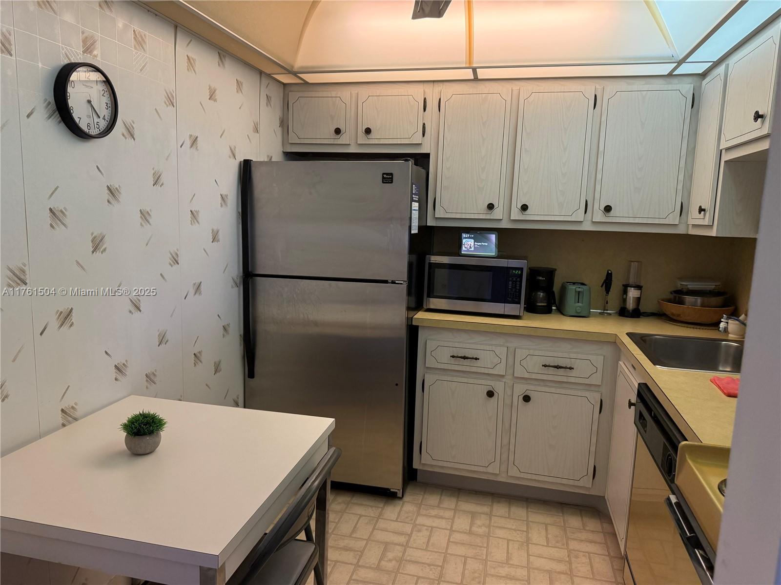 OAKBROOK II CONDO - Residential