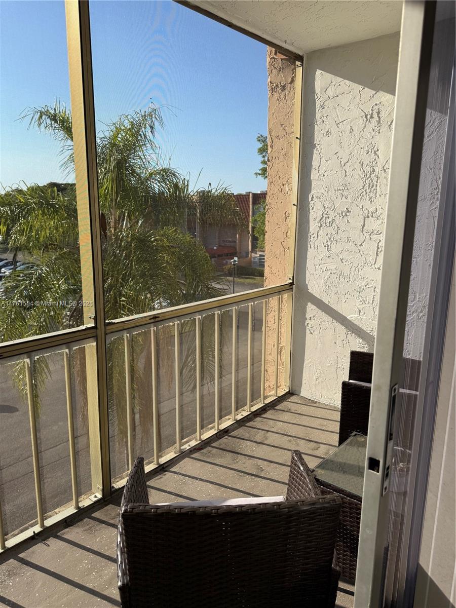 OAKBROOK II CONDO - Residential